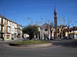 piazza Cattaneo