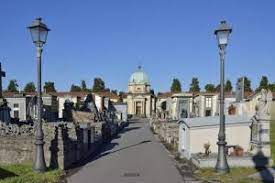 taglio erba cimitero